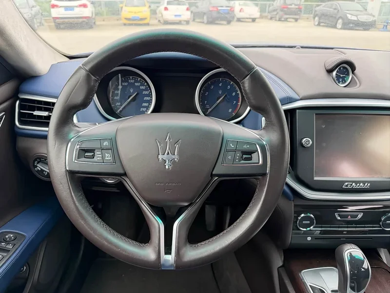 Maserati Ghibli — фото 7