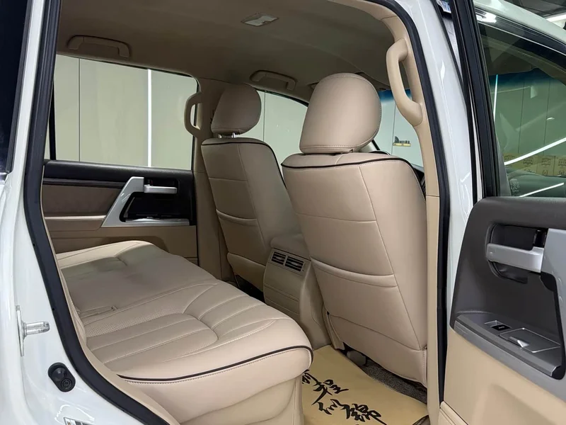 Toyota Land Cruiser (Imported) — фото 16