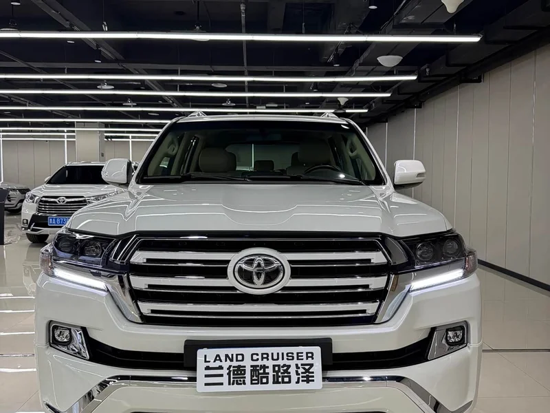 Toyota Land Cruiser (Imported) — фото 2
