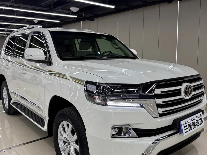 Toyota Land Cruiser (Imported) — фото 28
