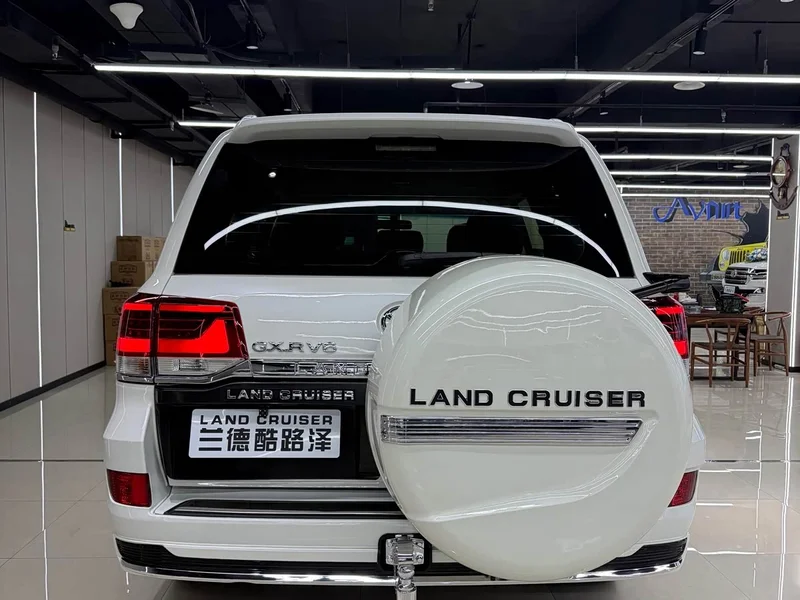 Toyota Land Cruiser (Imported) — фото 4