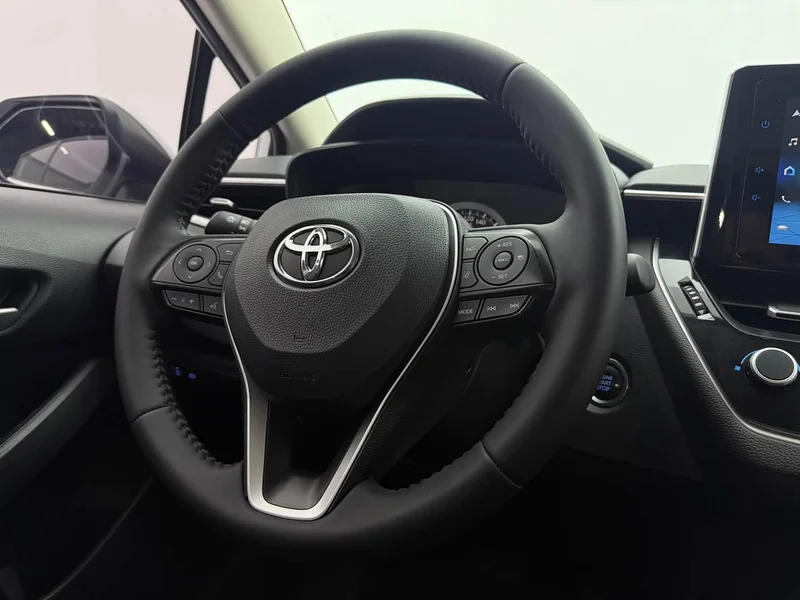 Toyota Corolla — фото 14