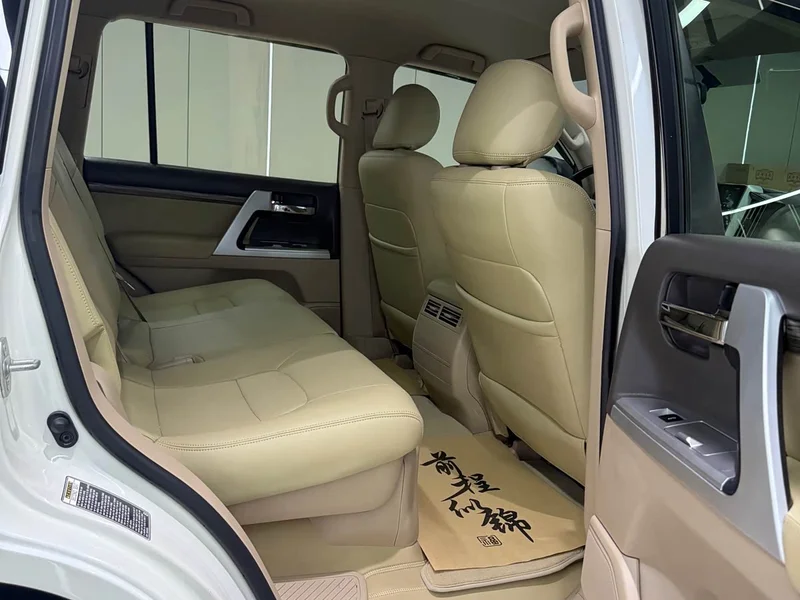 Toyota Land Cruiser (Imported) — фото 15