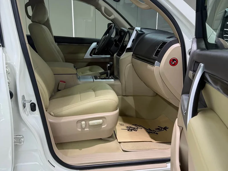 Toyota Land Cruiser (Imported) — фото 16