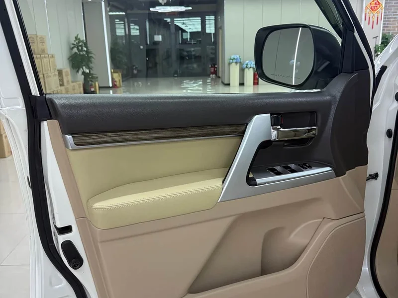 Toyota Land Cruiser (Imported) — фото 19