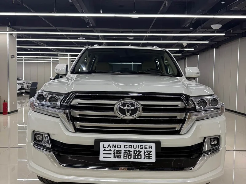 Toyota Land Cruiser (Imported) — фото 2