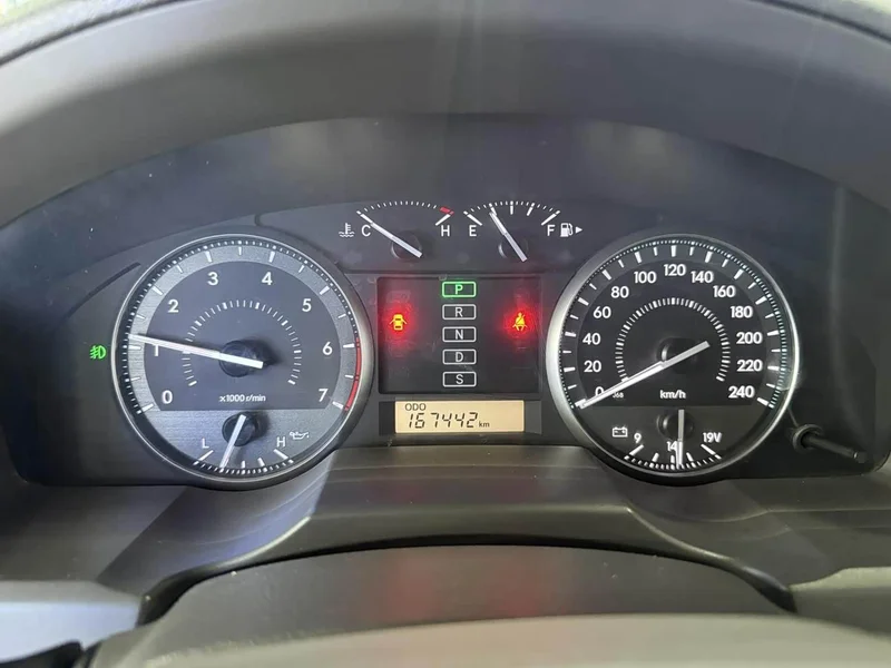 Toyota Land Cruiser (Imported) — фото 39