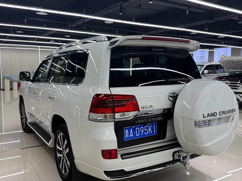 Toyota Land Cruiser (Imported) — фото 4