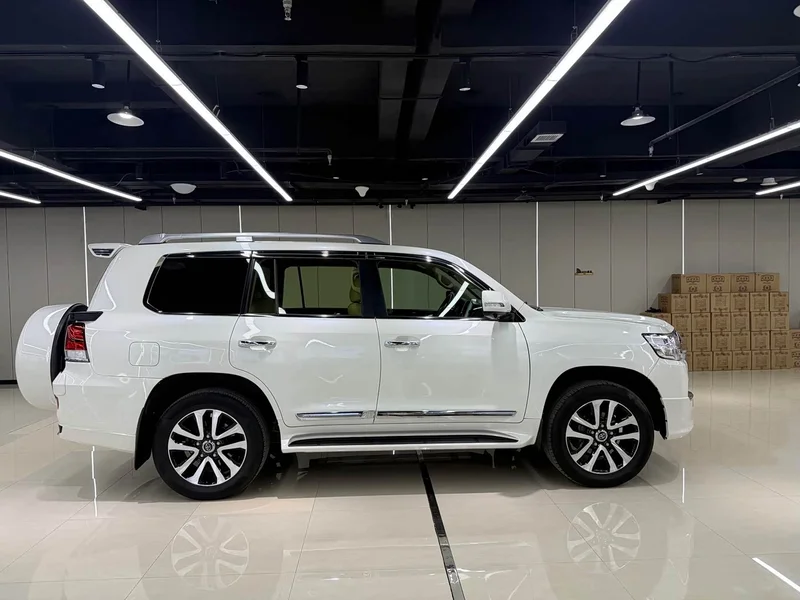 Toyota Land Cruiser (Imported) — фото 7