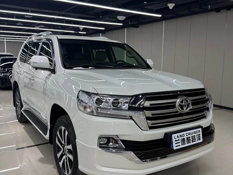 Toyota Land Cruiser (Imported) — фото 8