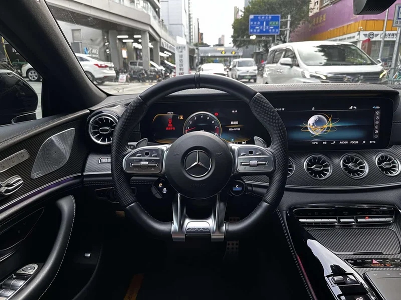 Mercedes-Benz AMG GT — фото 9