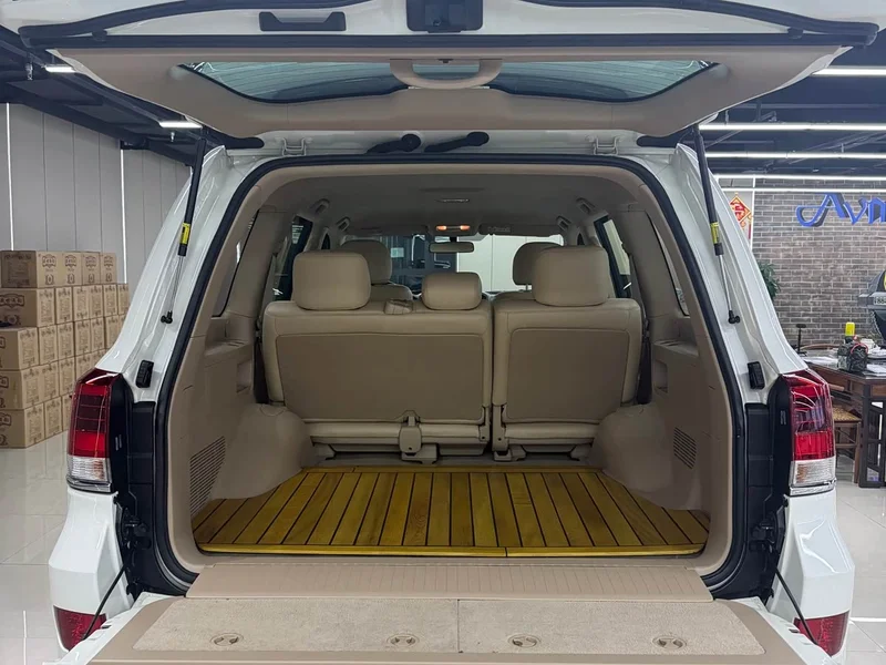 Toyota Land Cruiser (Imported) — фото 12