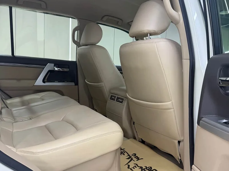 Toyota Land Cruiser (Imported) — фото 14