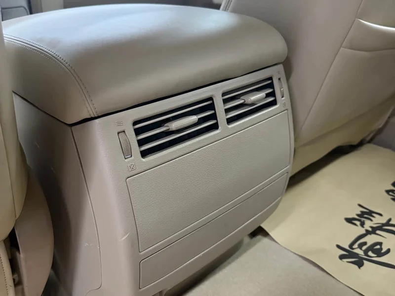 Toyota Land Cruiser (Imported) — фото 25
