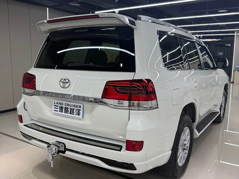 Toyota Land Cruiser (Imported) — фото 6