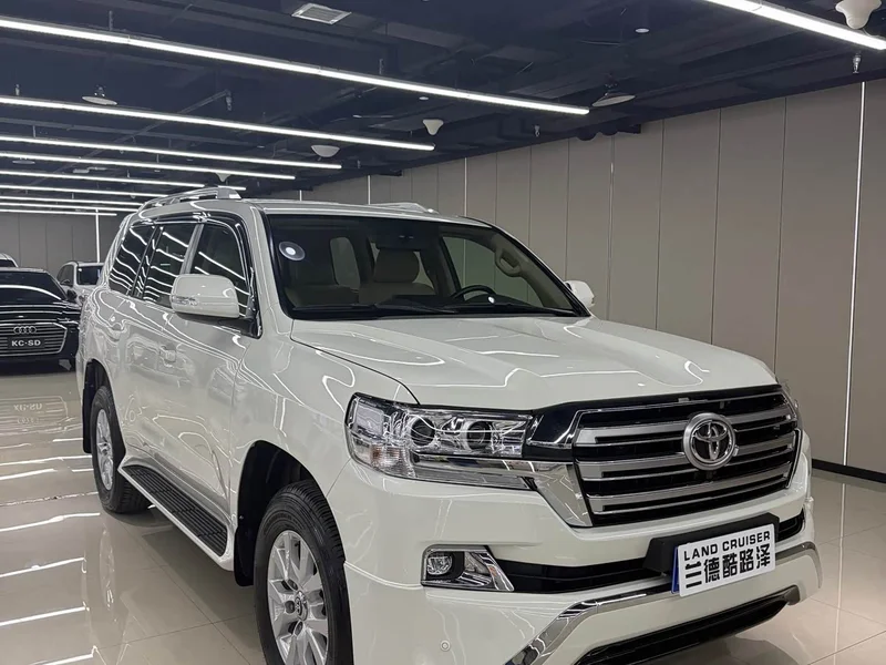 Toyota Land Cruiser (Imported) — фото 8