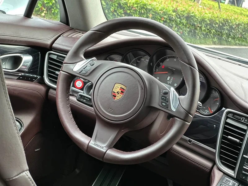 Porsche Panamera — фото 16