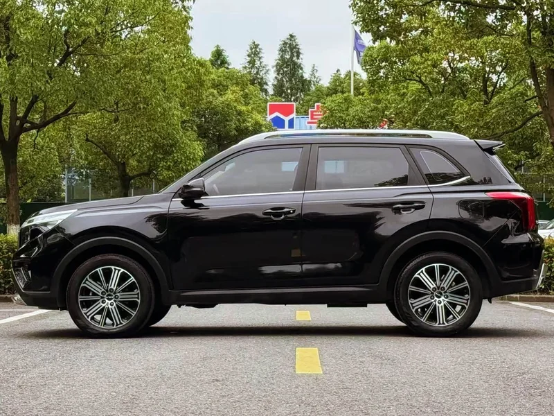 Kia Sportage — фото 8
