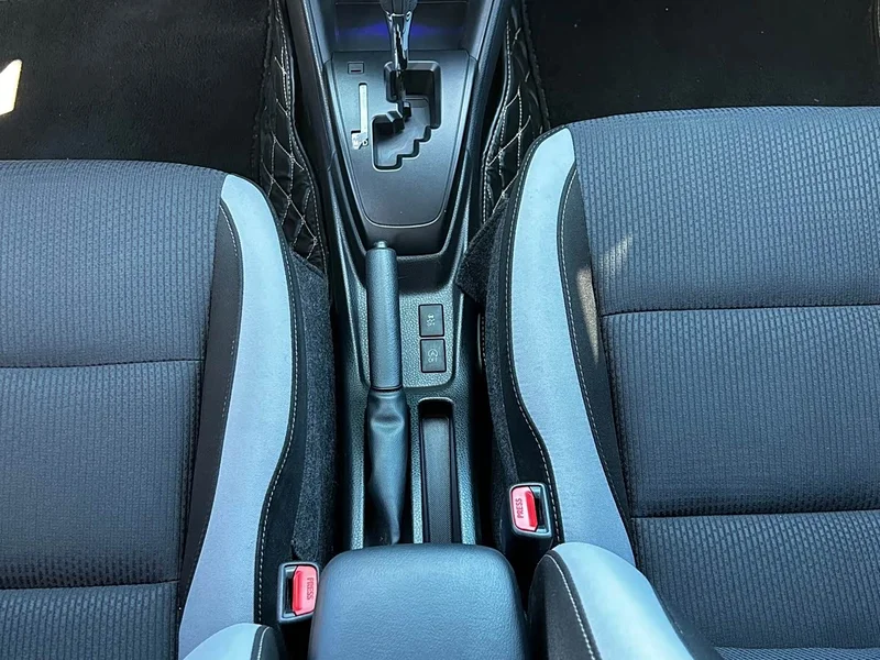 Toyota Yaris L — фото 14