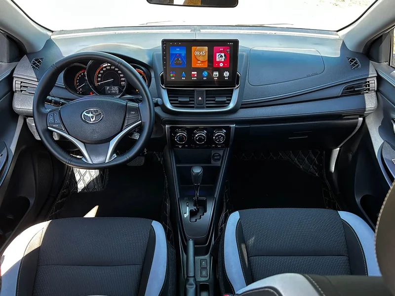 Toyota Yaris L — фото 9