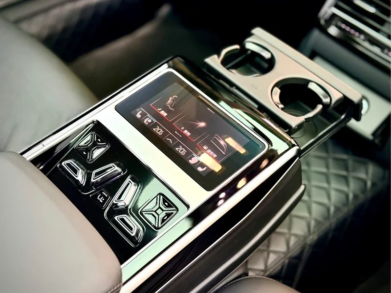 Audi A8 New Energy — фото 10