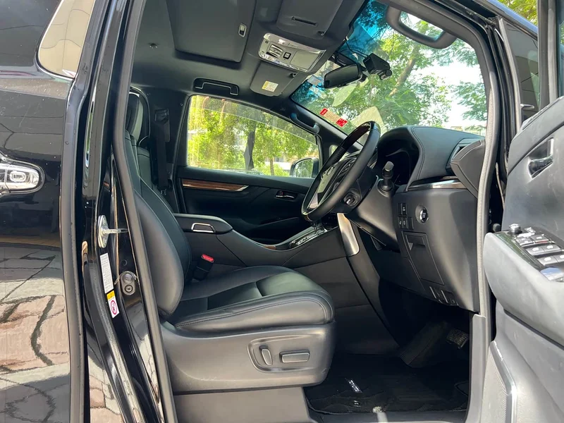 Toyota Alphard — фото 22