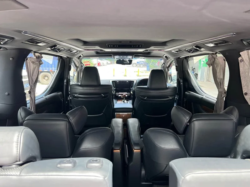 Toyota Alphard — фото 23