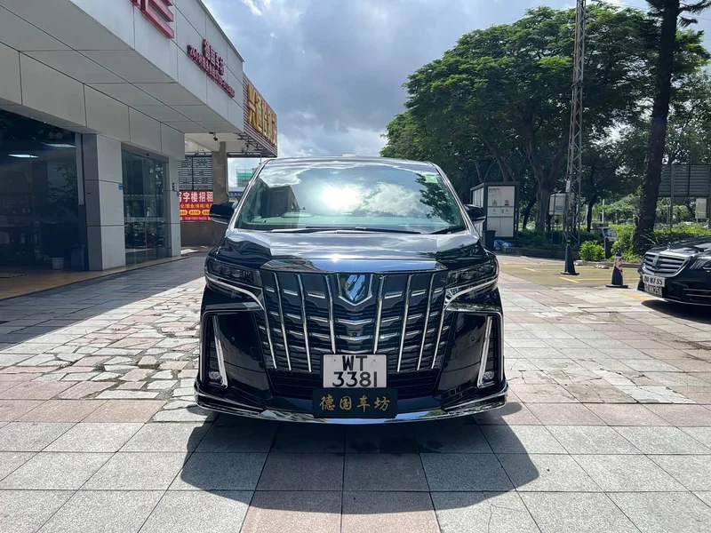Toyota Alphard — фото 3