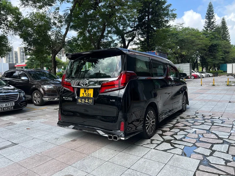 Toyota Alphard — фото 4