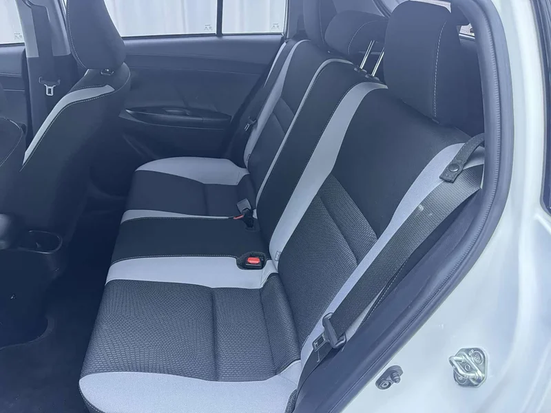 Toyota Yaris L — фото 6