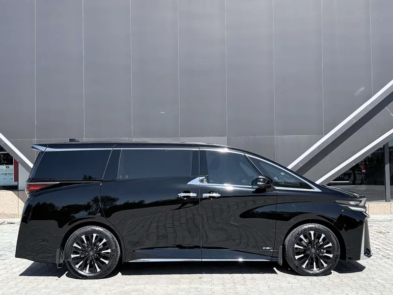 Toyota Vellfire — фото 12