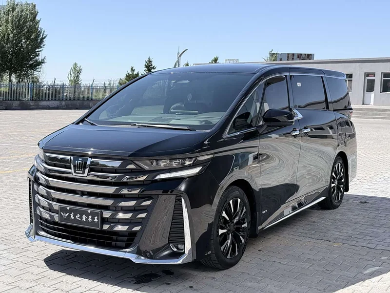 Toyota Vellfire — фото 4