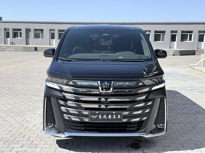 Toyota Vellfire — фото 5