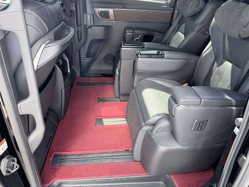 Toyota Vellfire — фото 10