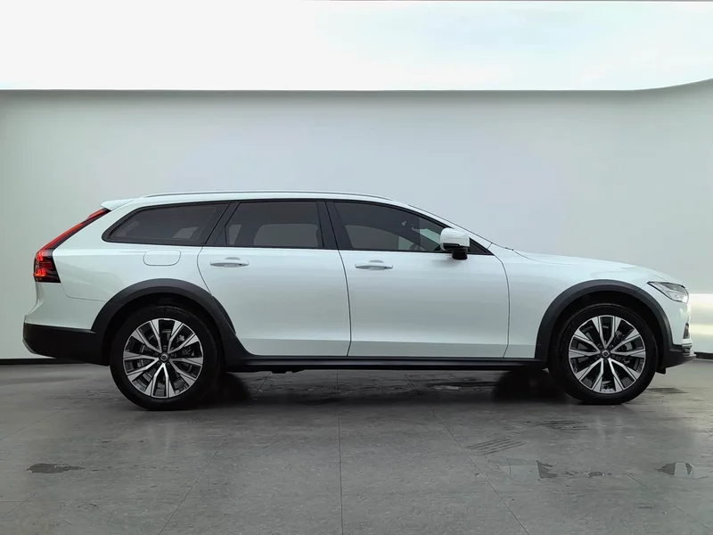 Volvo V90 — фото 11