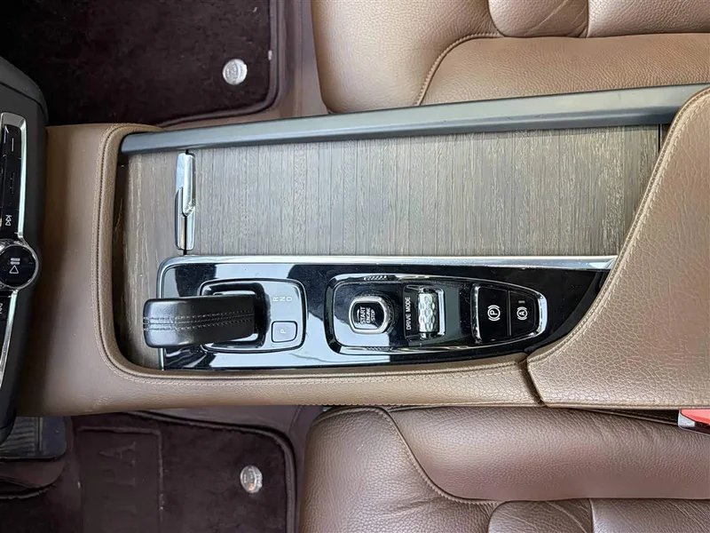 Volvo V90 — фото 14