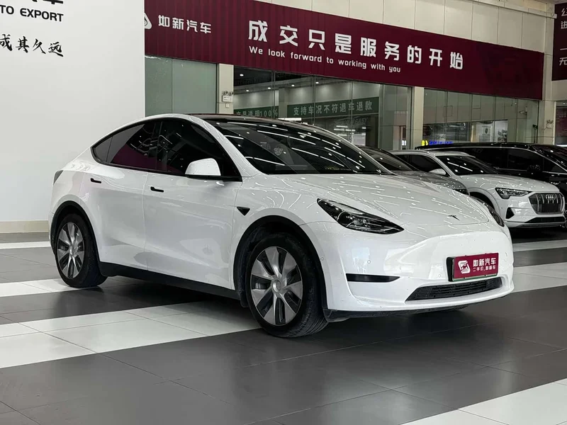 Tesla Model Y — фото 2