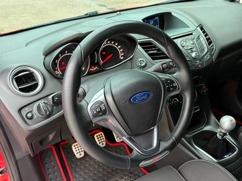 Ford Fiesta (Imported) — фото 8