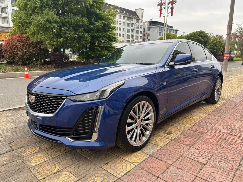 Cadillac CT5 — фото 1