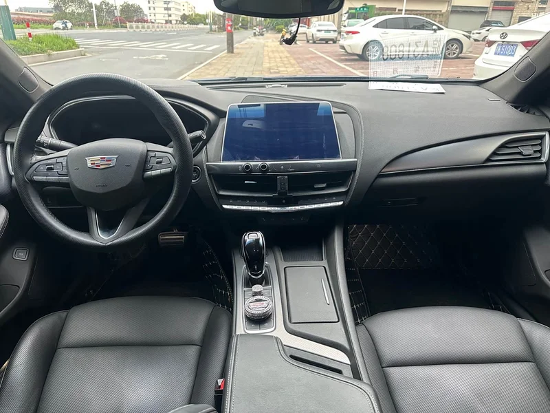 Cadillac CT5 — фото 4
