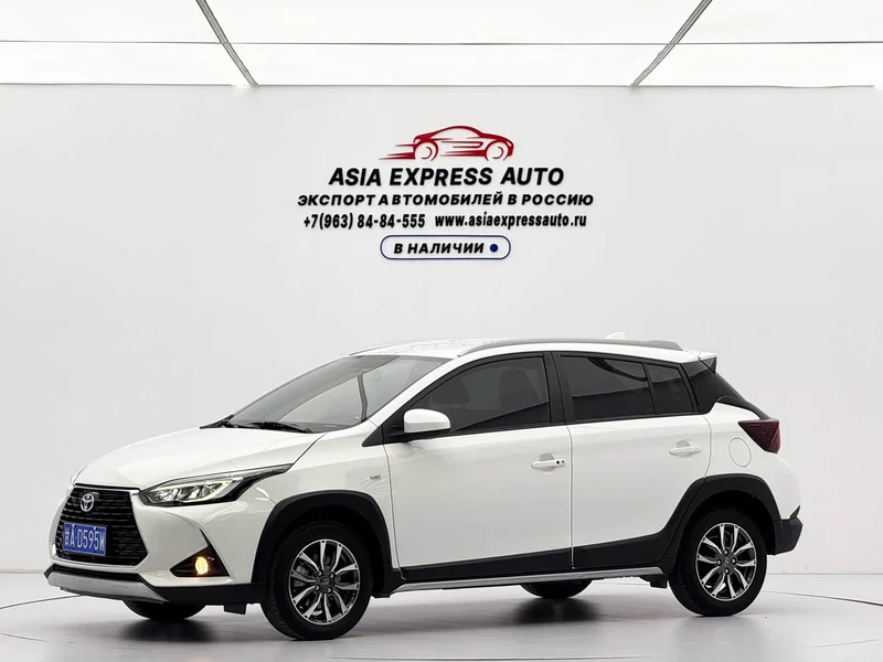 Toyota Yaris L — фото 1