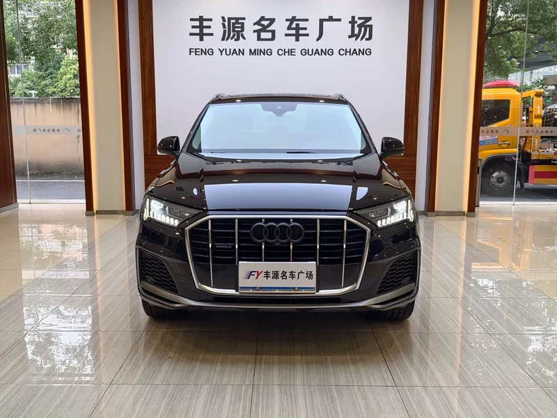 Audi Q7 — фото 2