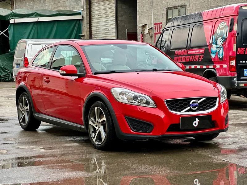 Volvo C30 — фото 3