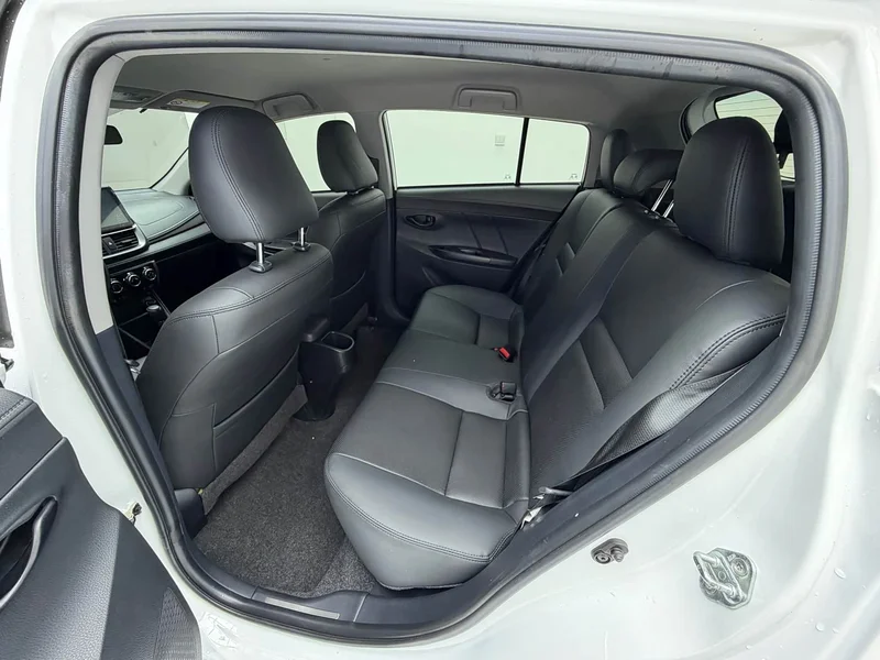 Toyota Yaris L — фото 15