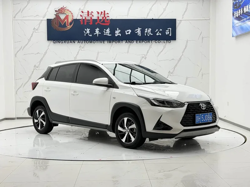 Toyota Yaris L — фото 3
