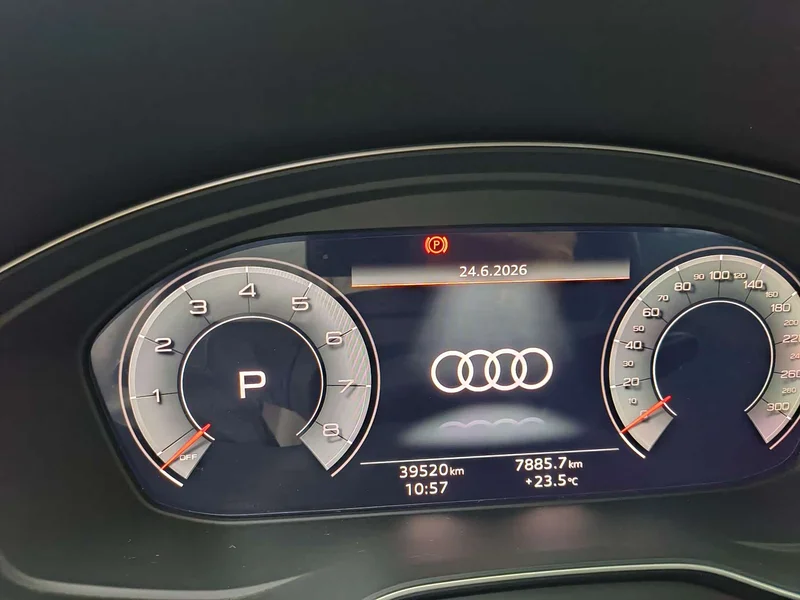 Audi Q5L Sportback — фото 3