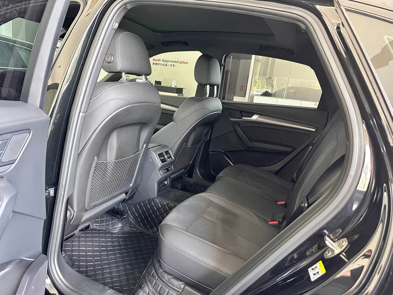 Audi Q5L Sportback — фото 6