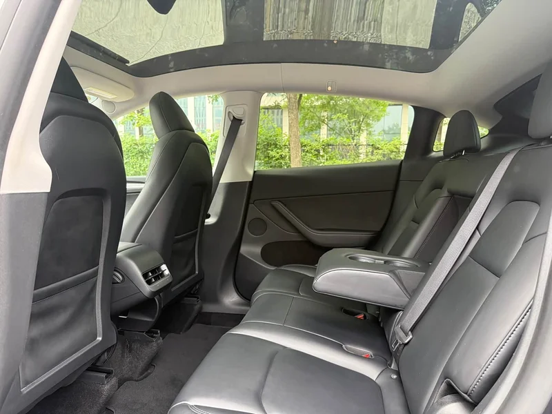 Tesla Model Y — фото 13