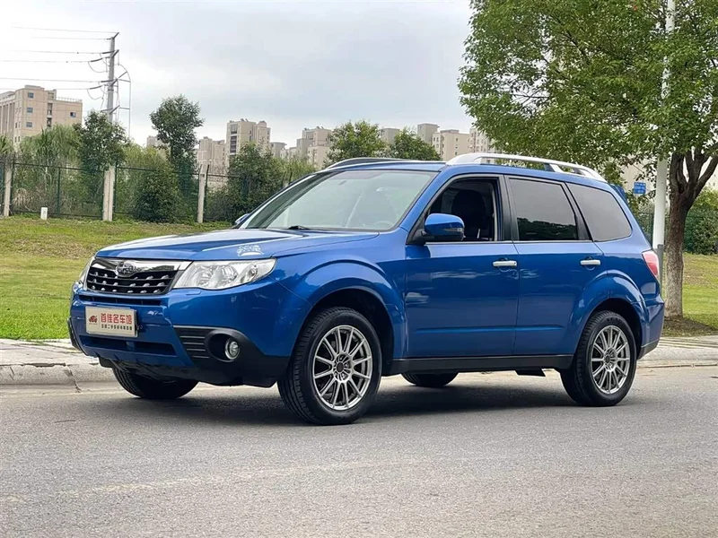 Subaru Forester — фото 1
