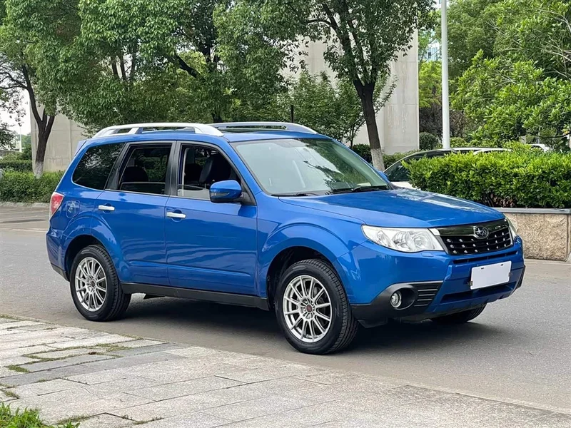 Subaru Forester — фото 4